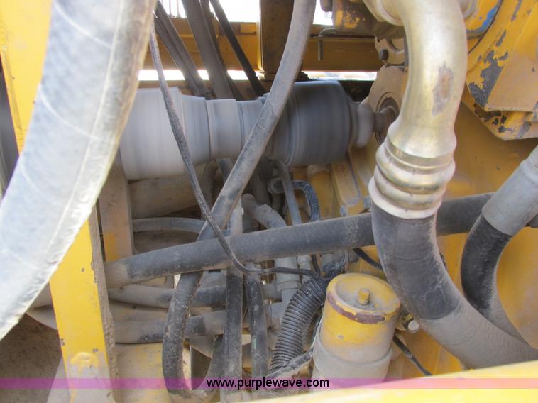 image for item A8778 1998 John Deere 770CH motor grader