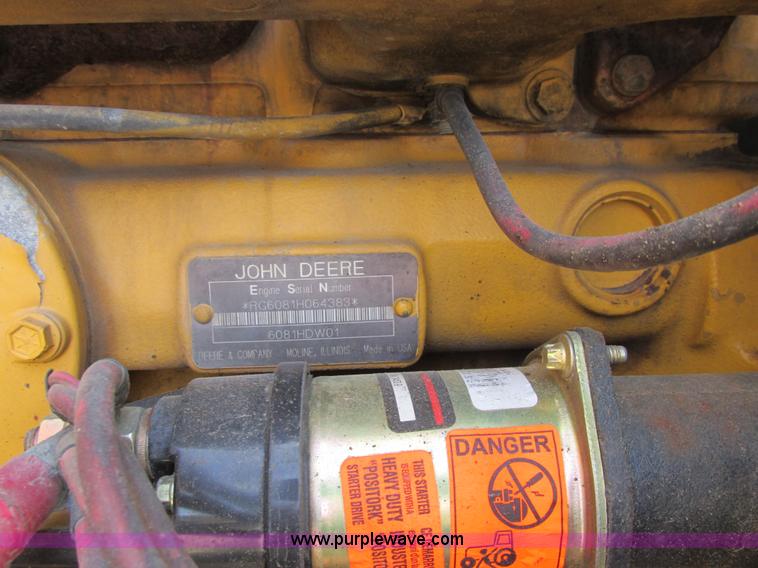 image for item A8778 1998 John Deere 770CH motor grader