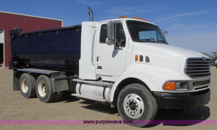 image for item A8783 2002 Sterling AT9500 dump truck