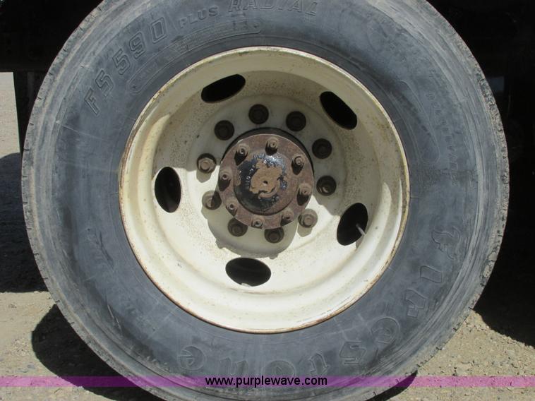 image for item A8783 2002 Sterling AT9500 dump truck