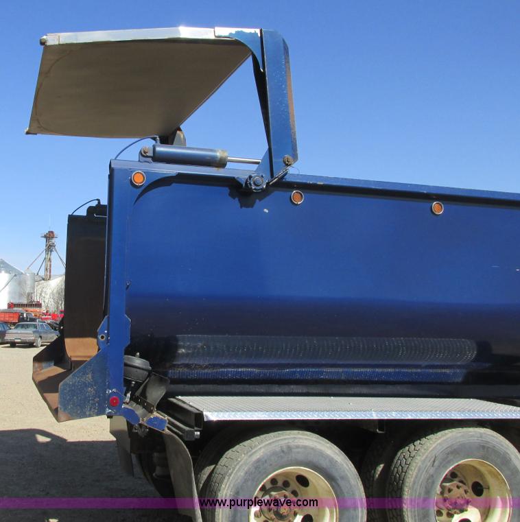 image for item A8783 2002 Sterling AT9500 dump truck