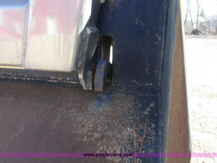 image for item A8783 2002 Sterling AT9500 dump truck