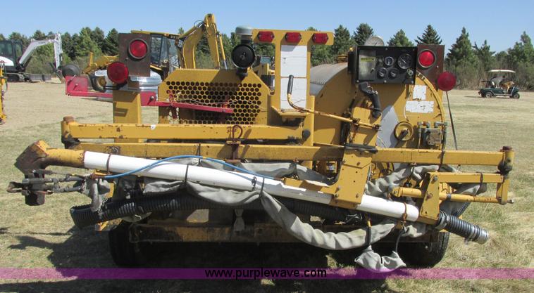 image for item A8785 Rosco RA-2000 pot hole patcher