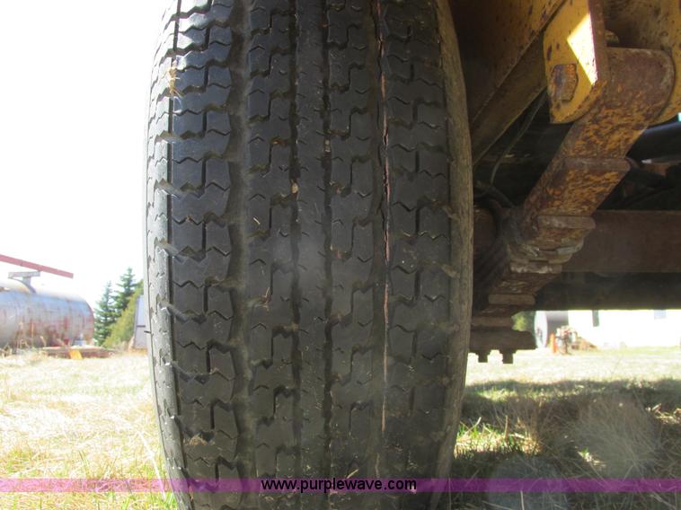 image for item A8785 Rosco RA-2000 pot hole patcher