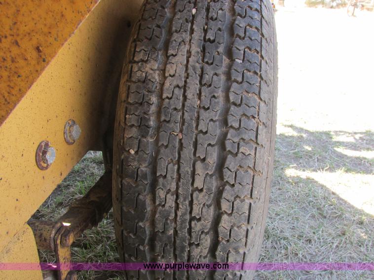 image for item A8785 Rosco RA-2000 pot hole patcher