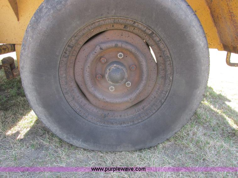 image for item A8785 Rosco RA-2000 pot hole patcher