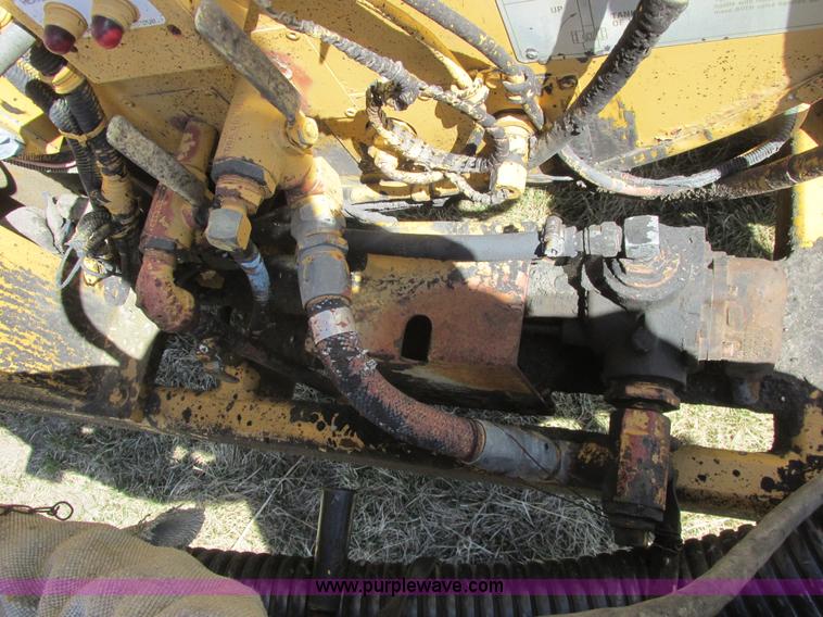 image for item A8785 Rosco RA-2000 pot hole patcher