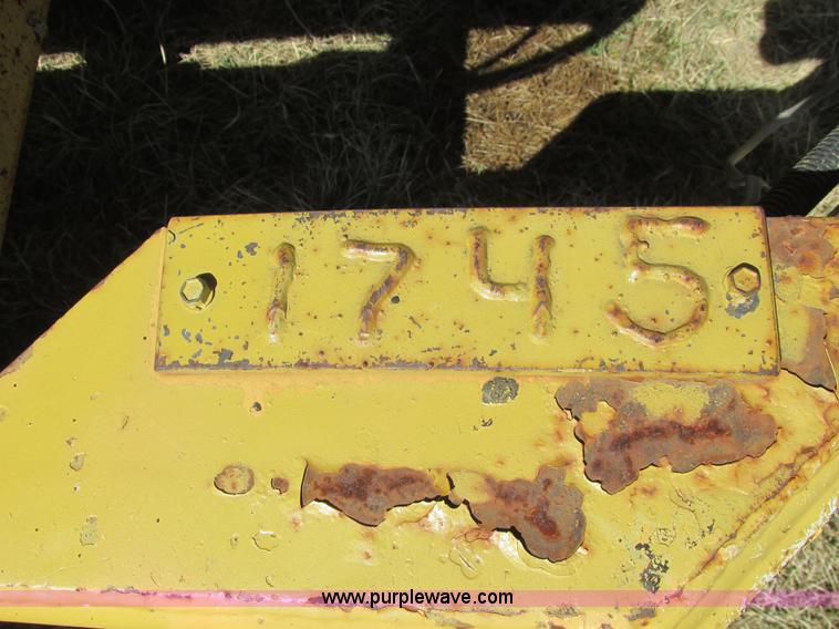 image for item A8785 Rosco RA-2000 pot hole patcher