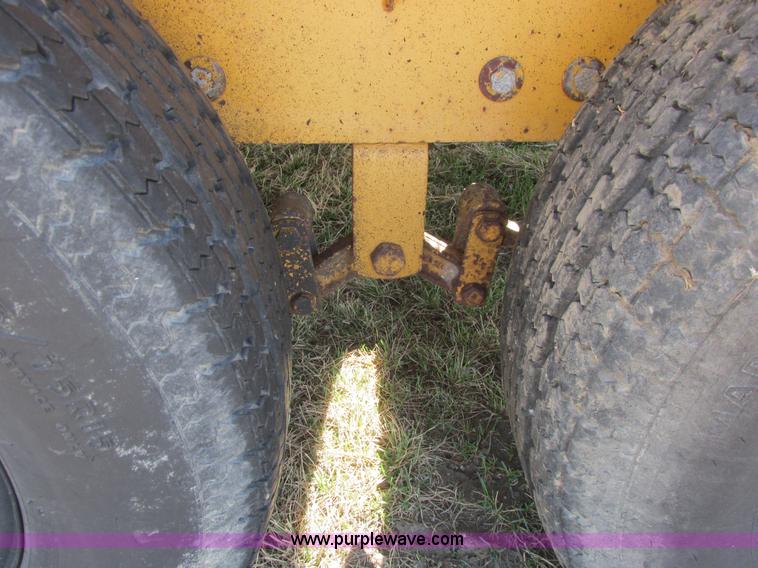 image for item A8785 Rosco RA-2000 pot hole patcher