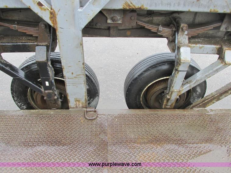 image for item A8788 2004 Escalate ET1200 Workforce tilt deck trailer