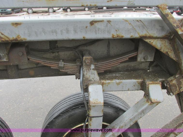 image for item A8788 2004 Escalate ET1200 Workforce tilt deck trailer