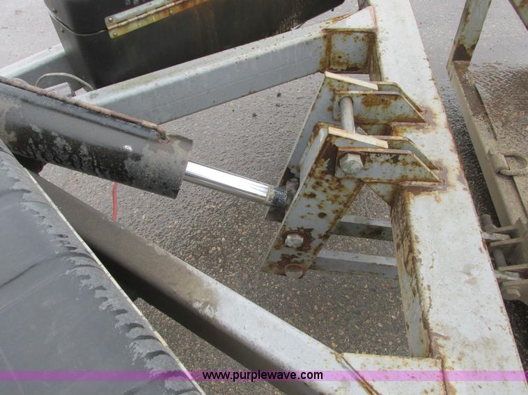 image for item A8788 2004 Escalate ET1200 Workforce tilt deck trailer