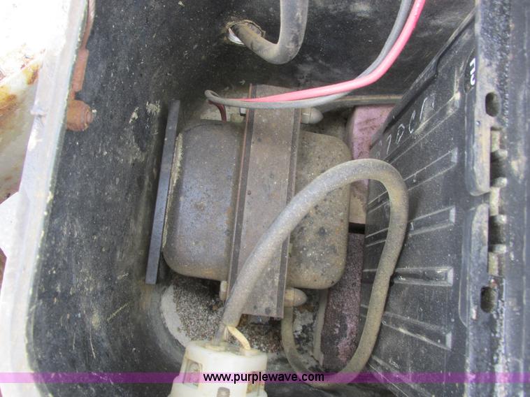 image for item A8788 2004 Escalate ET1200 Workforce tilt deck trailer