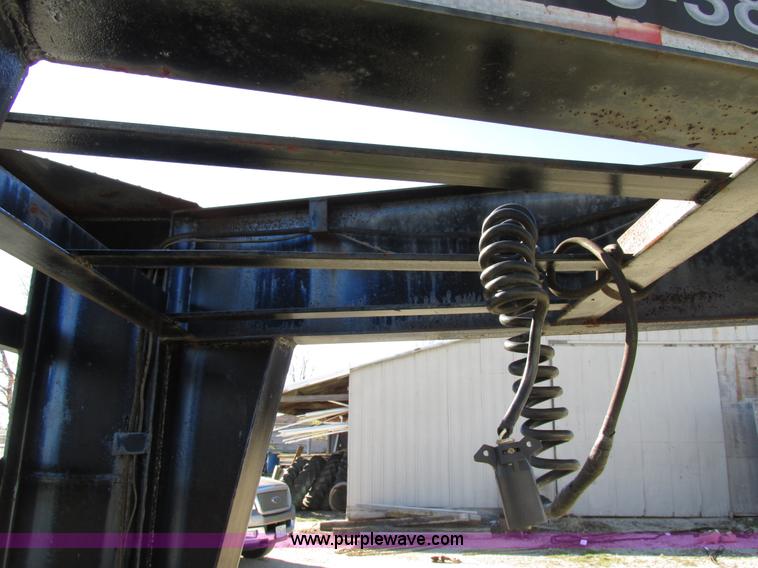 image for item AW9768 2002 Starlite equipment trailer