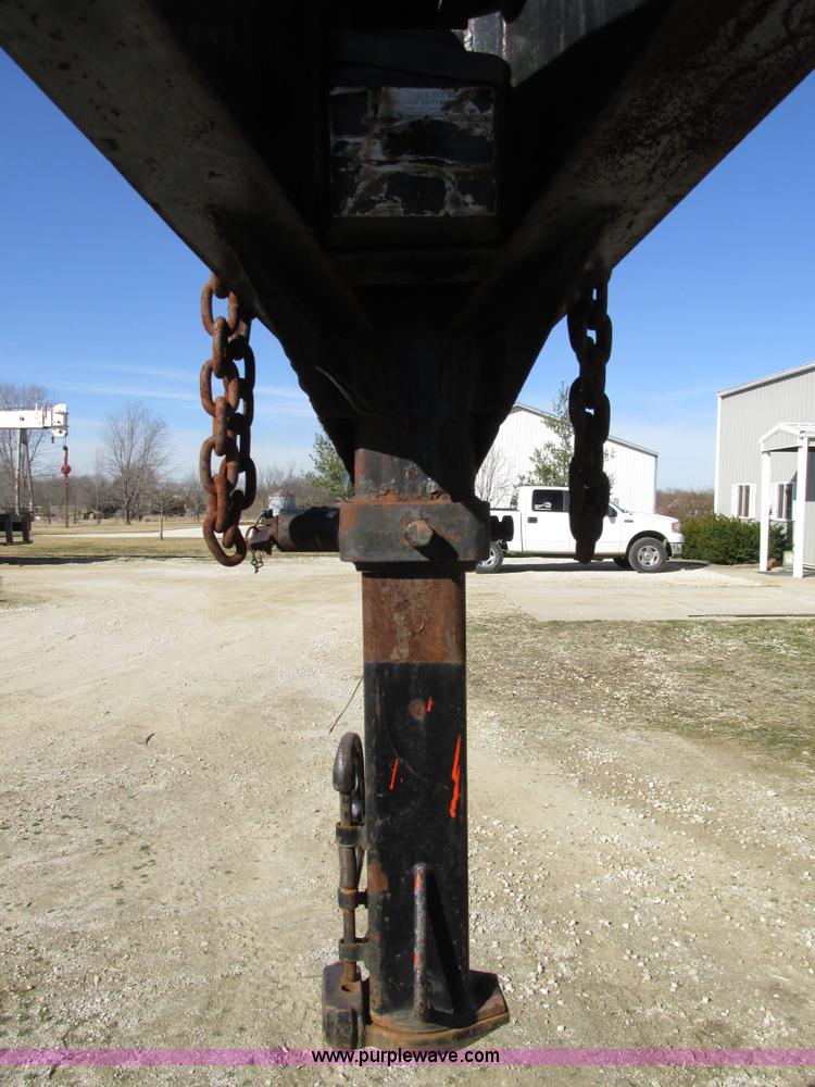 image for item AW9768 2002 Starlite equipment trailer