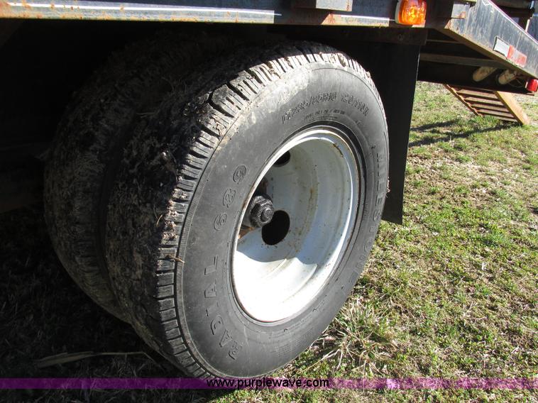 image for item AW9768 2002 Starlite equipment trailer