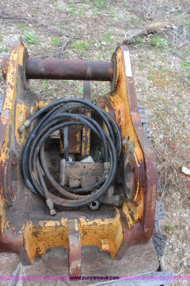 image for item BO9437 JRB excavator quick coupler