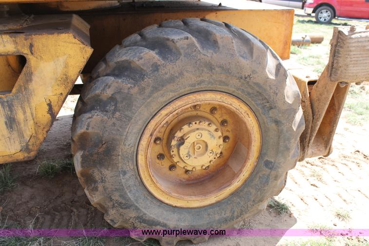 image for item H1522 Case 1085C excavator