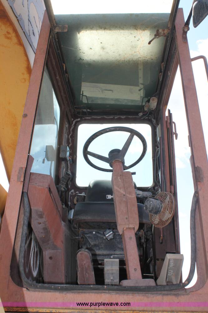image for item H1522 Case 1085C excavator