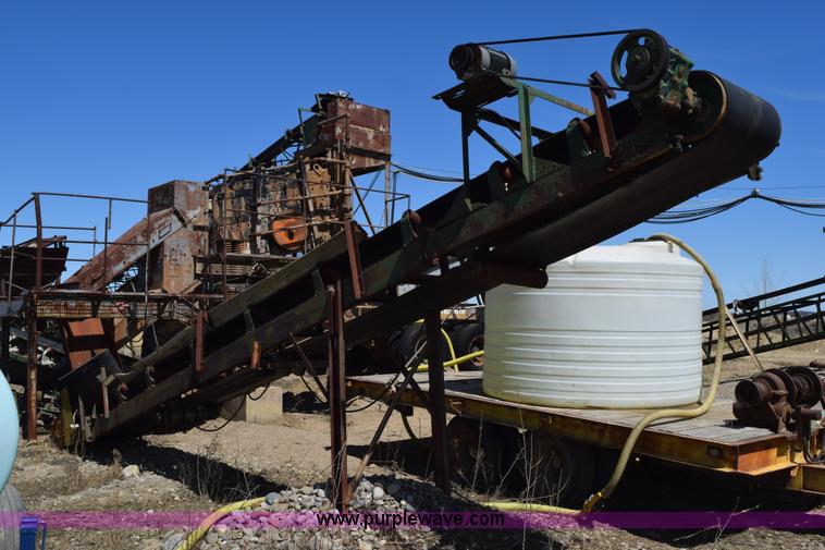 image for item H5181 Oversized stone stacking conveyor