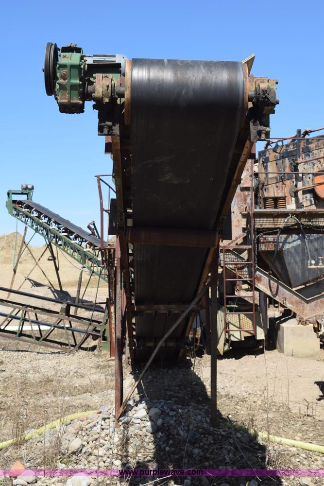 image for item H5181 Oversized stone stacking conveyor