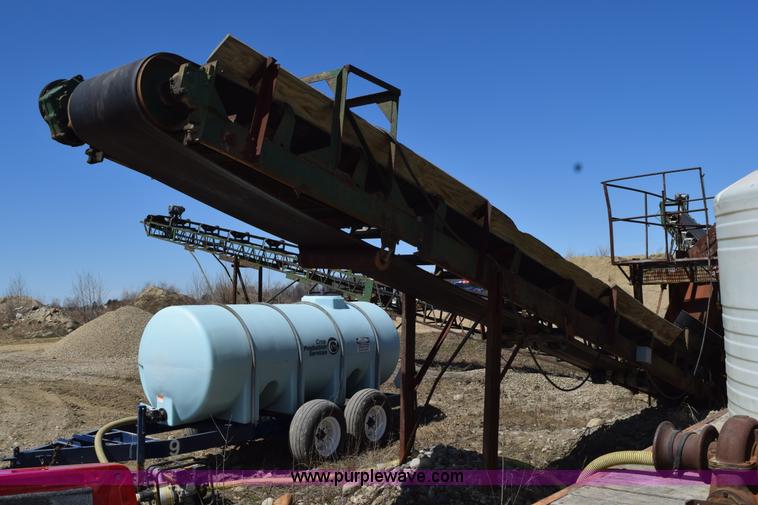 image for item H5181 Oversized stone stacking conveyor