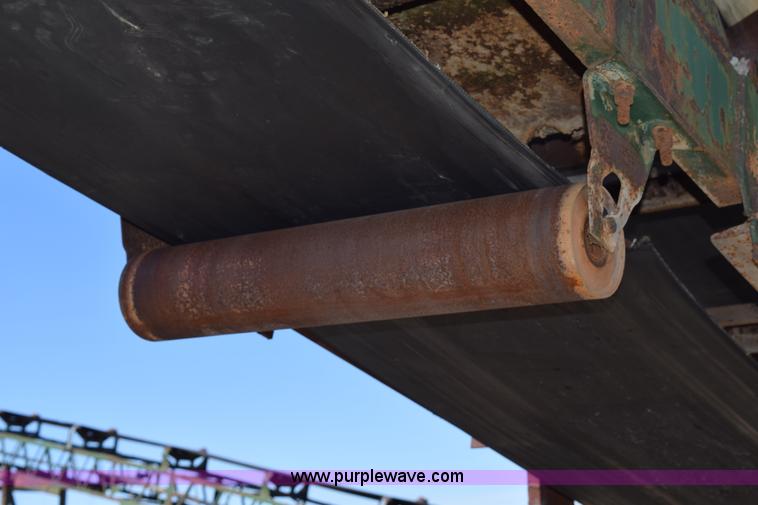 image for item H5181 Oversized stone stacking conveyor