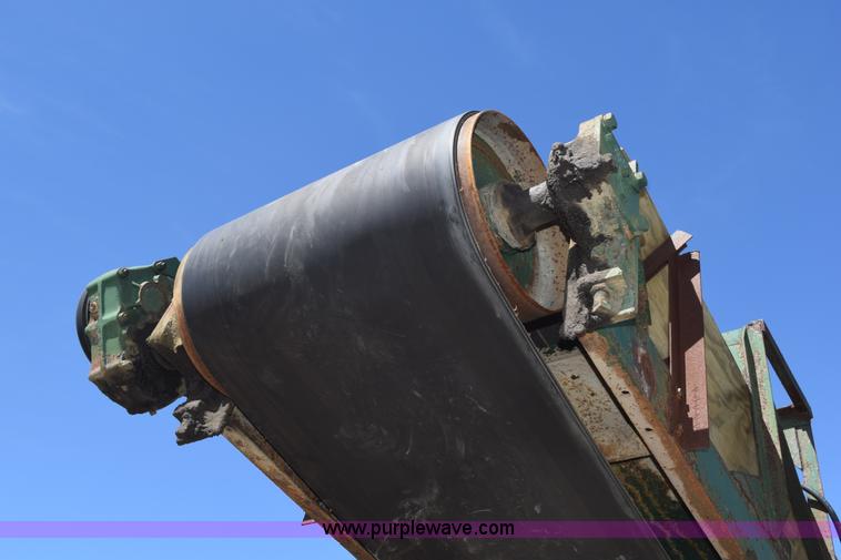 image for item H5181 Oversized stone stacking conveyor