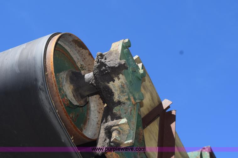 image for item H5181 Oversized stone stacking conveyor