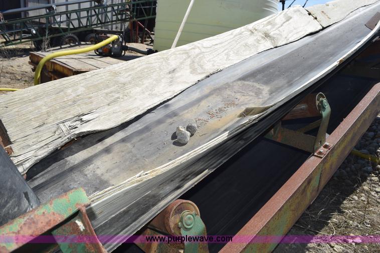 image for item H5181 Oversized stone stacking conveyor