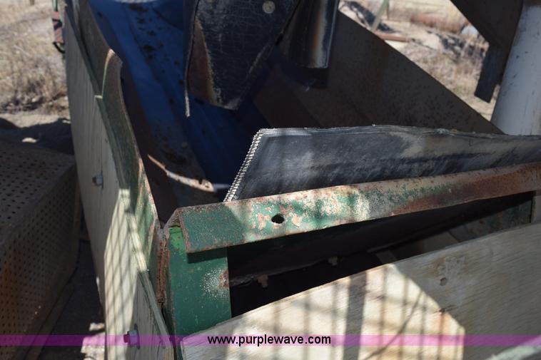 image for item H5185 Pea gravel stacking conveyor