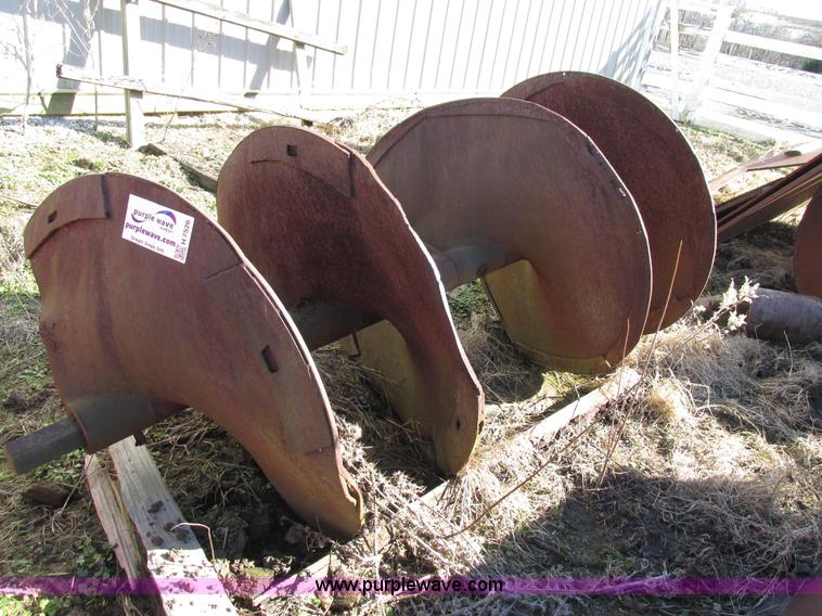 image for item H7526 (2) sections of auger