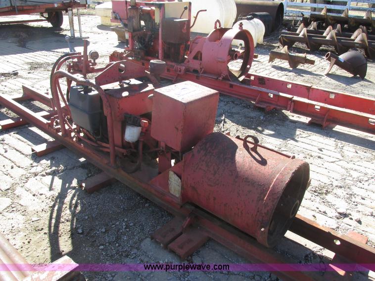 image for item H7534 Richmond horizontal earth auger