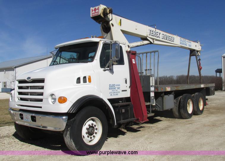 image for item H7553 2000 Sterling L7500 crane truck