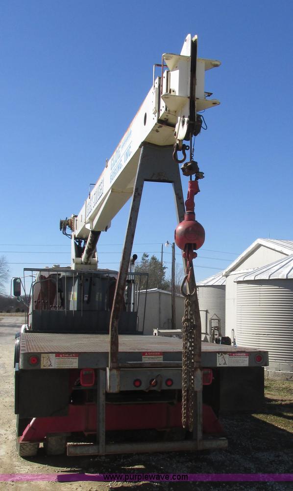 image for item H7553 2000 Sterling L7500 crane truck