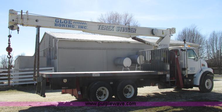 image for item H7553 2000 Sterling L7500 crane truck