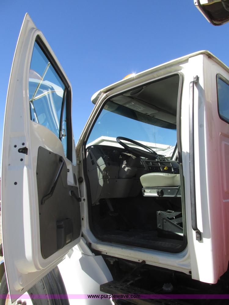 image for item H7553 2000 Sterling L7500 crane truck