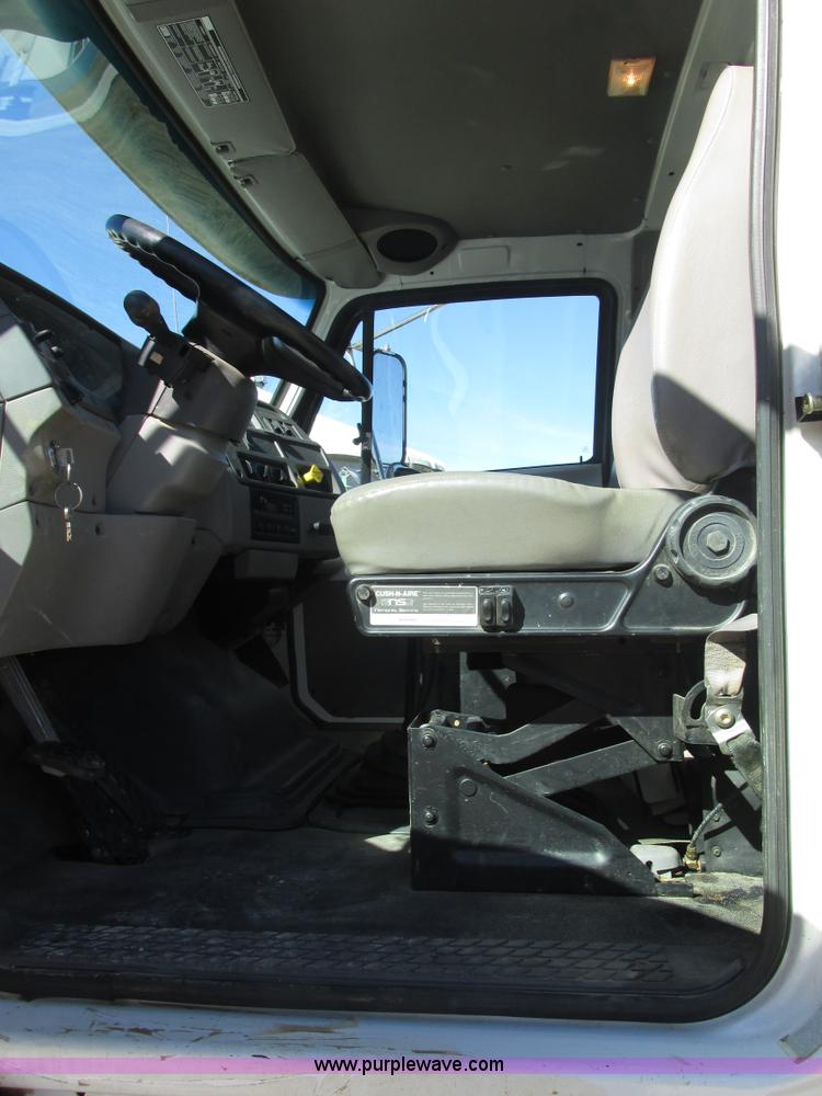 image for item H7553 2000 Sterling L7500 crane truck