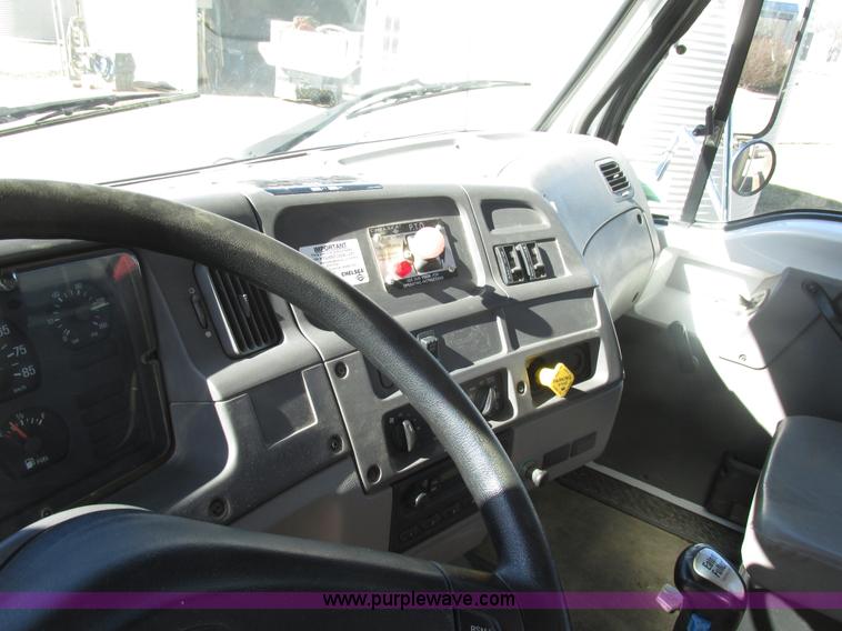 image for item H7553 2000 Sterling L7500 crane truck