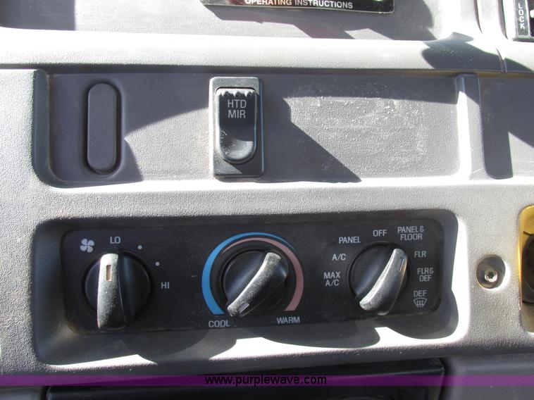 image for item H7553 2000 Sterling L7500 crane truck