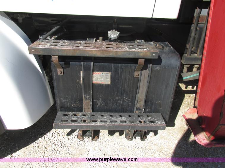 image for item H7553 2000 Sterling L7500 crane truck