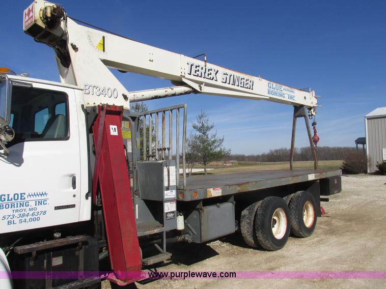 image for item H7553 2000 Sterling L7500 crane truck