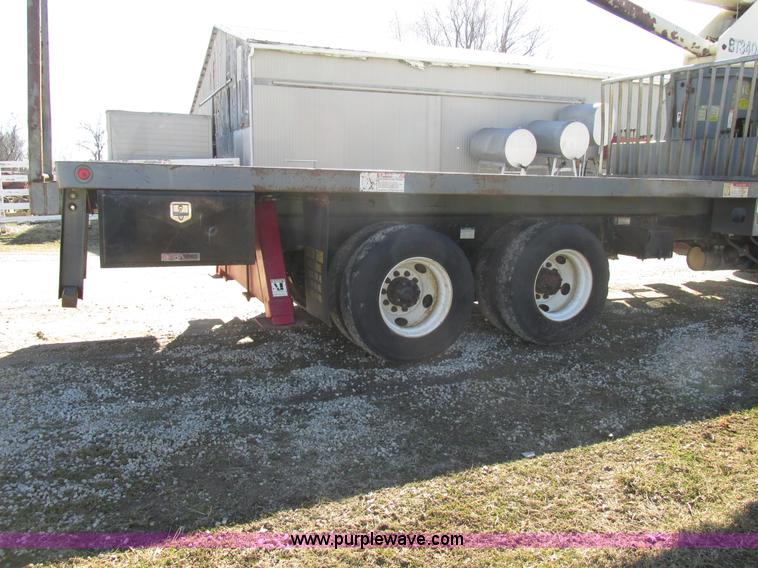 image for item H7553 2000 Sterling L7500 crane truck