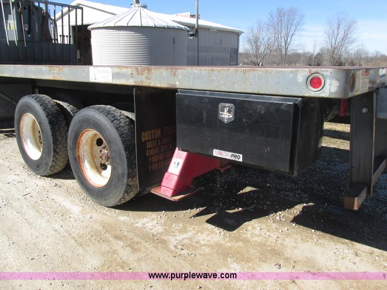 image for item H7553 2000 Sterling L7500 crane truck