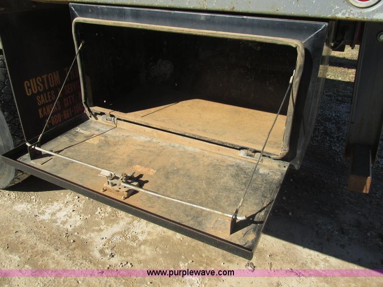 image for item H7553 2000 Sterling L7500 crane truck