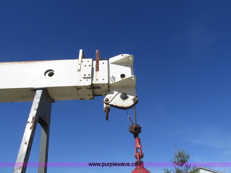 image for item H7553 2000 Sterling L7500 crane truck