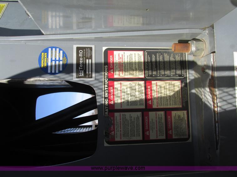 image for item H7553 2000 Sterling L7500 crane truck