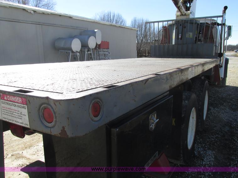 image for item H7553 2000 Sterling L7500 crane truck