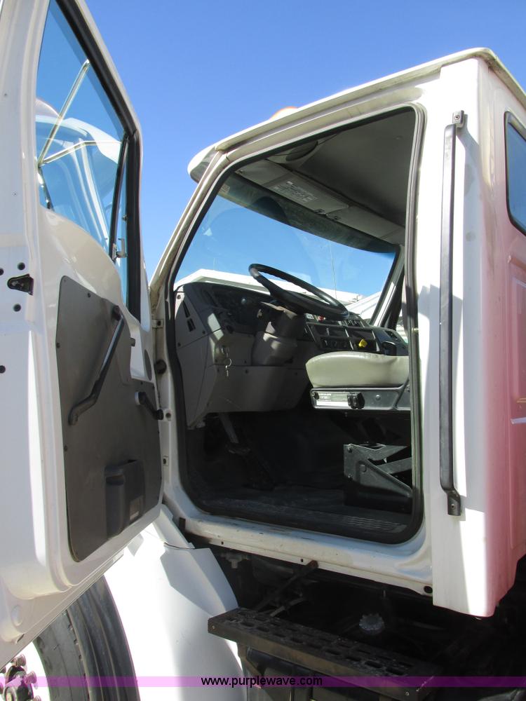 image for item H7553 2000 Sterling L7500 crane truck