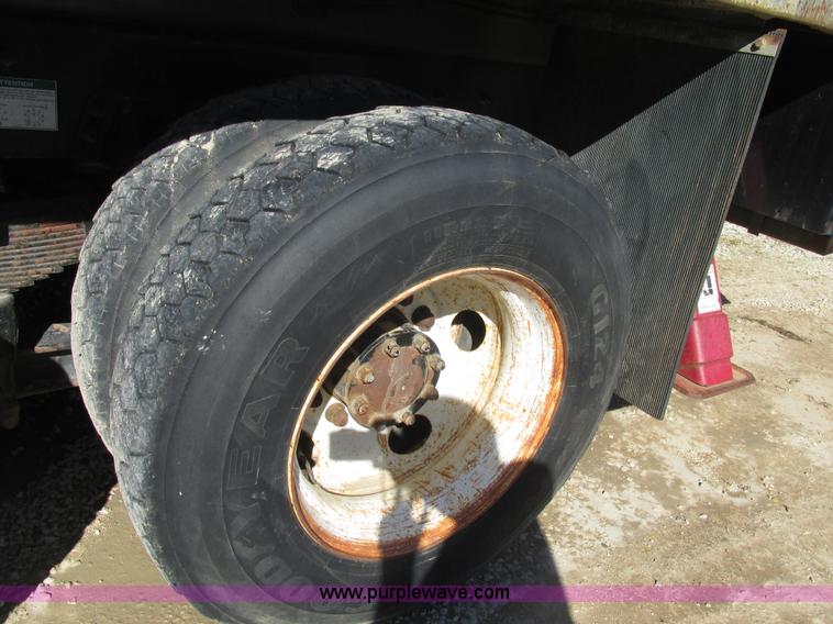 image for item H7553 2000 Sterling L7500 crane truck